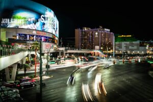 Barry Manilow’s Cancer Fight Stalls Vegas Run