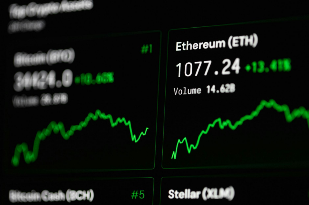 Bitcoin Charts Flash $82K Signal — Is a Rally Coming?